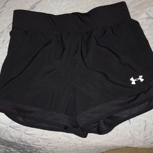 Womens Underarmour running shorts (black, small)